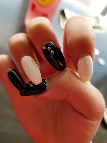 Le Soleil Natural and Organic Nail Salon and Spa 4