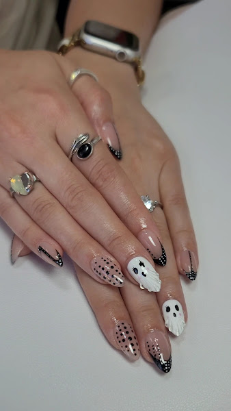 The Corner Nail Bar 2