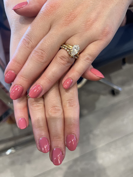 Elegant Nails & Spa 4