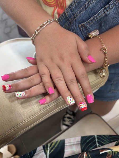 The Lounge Nail Spa 2