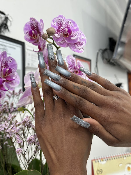 Blossom nails lounge 4