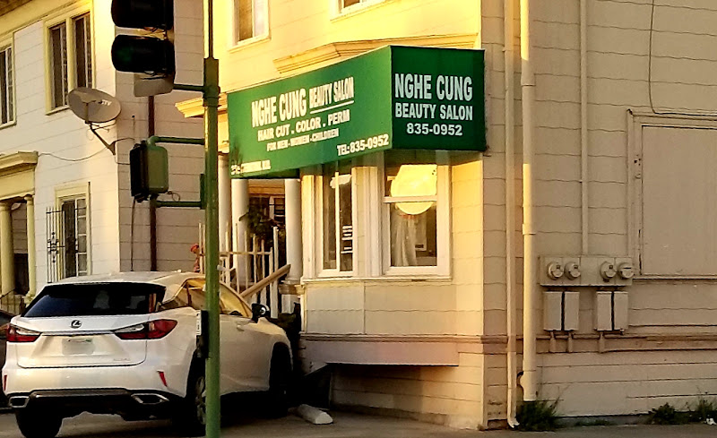 Danny's Hair Studio 3