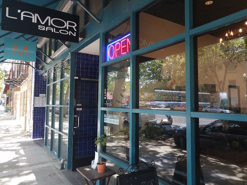 L'amor Salon - A Bumble and bumble Network Salon 2