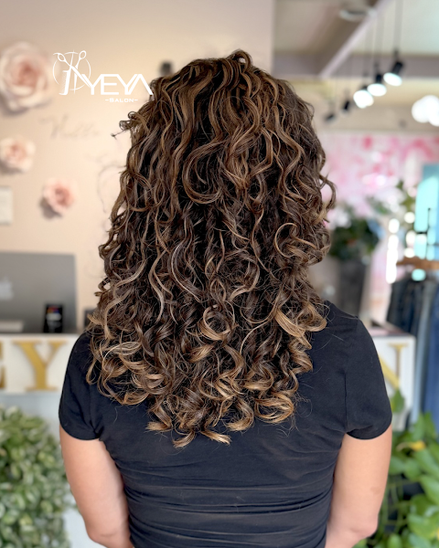 yeya salon