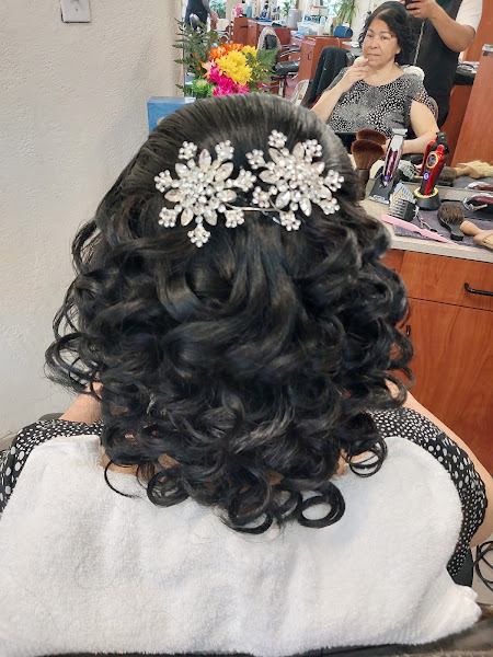Rossy's Beauty Salon 3