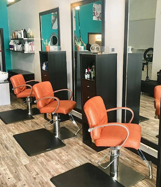Pin and Tonic Salon 3