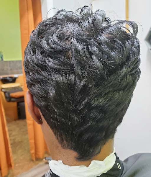 Savvy The Salon LLC 3