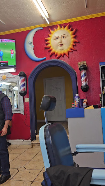 Sol Y Luna Beauty Salon 2