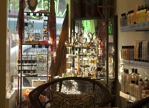 Weeds Salon 2