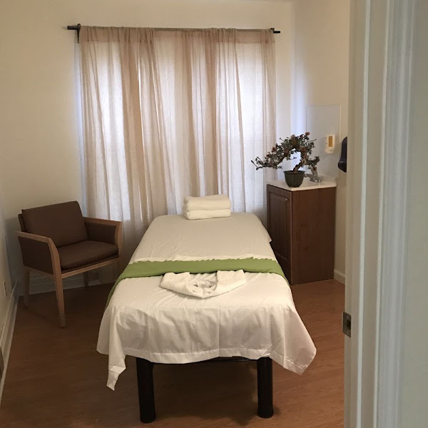 Crystal Island Massage 5