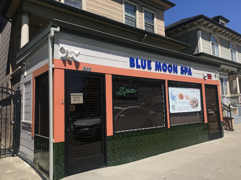 Blue Moon Spa