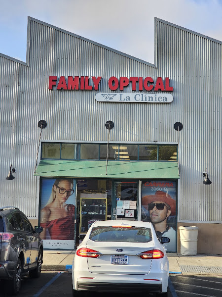 La Clínica Family Optical