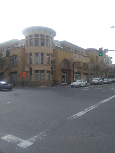 La Clinica Fruitvale Village 2