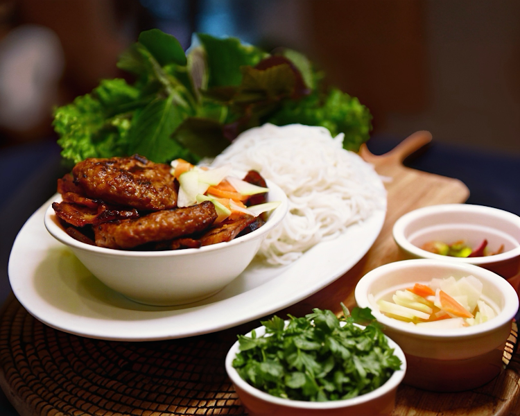 Pho Quang Trung 3