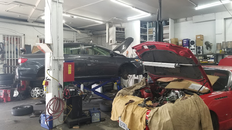 Johnny's Auto Repair Shop 3