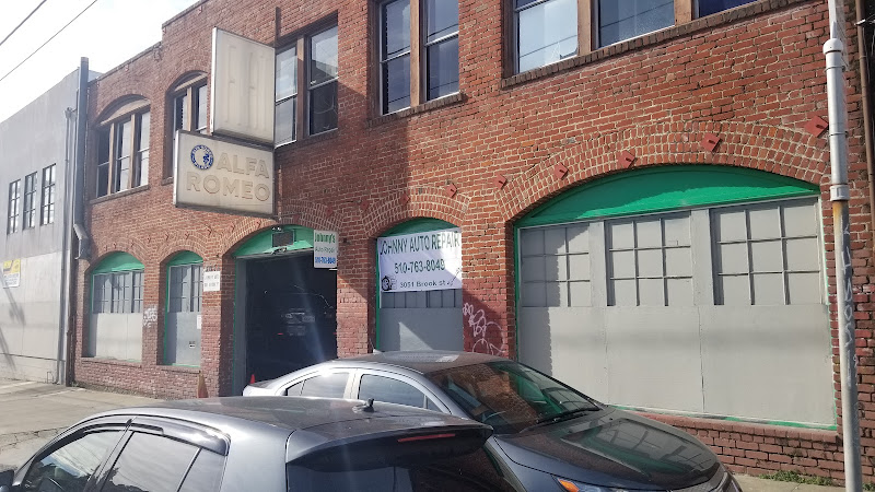 Johnny's Auto Repair Shop 4