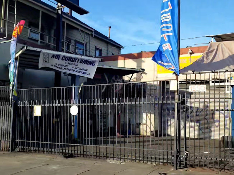 Le's Auto Body & Engine Repair 4