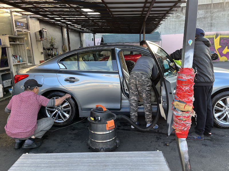 In and Out Auto Detail 4