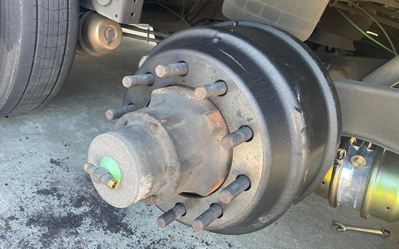 E&H Mobile Truck Repair and Towing 2