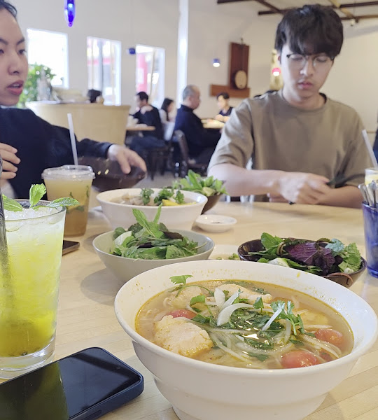 Quán Hỷ Restaurant 2