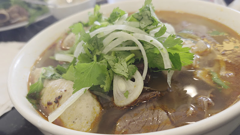 Ngự Bình Restaurant 2