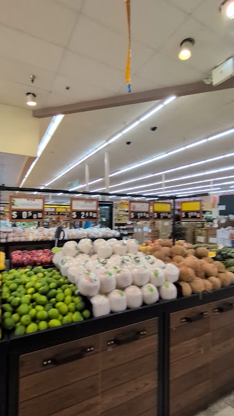 Marina Grocery 2