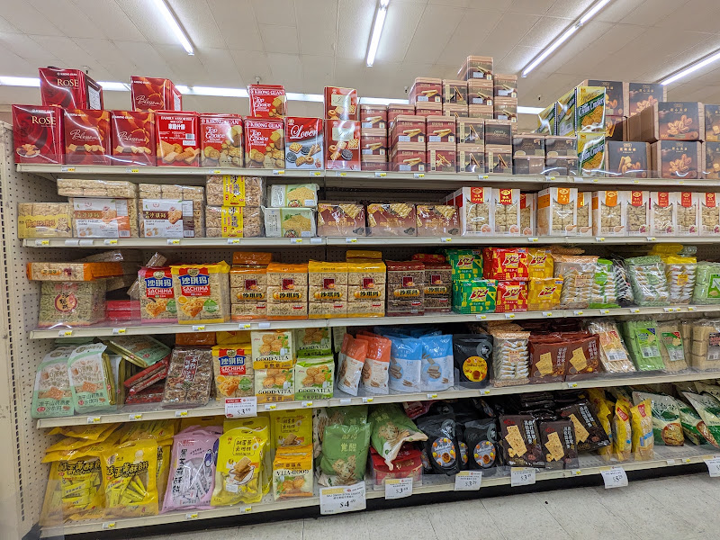 Marina Grocery 5