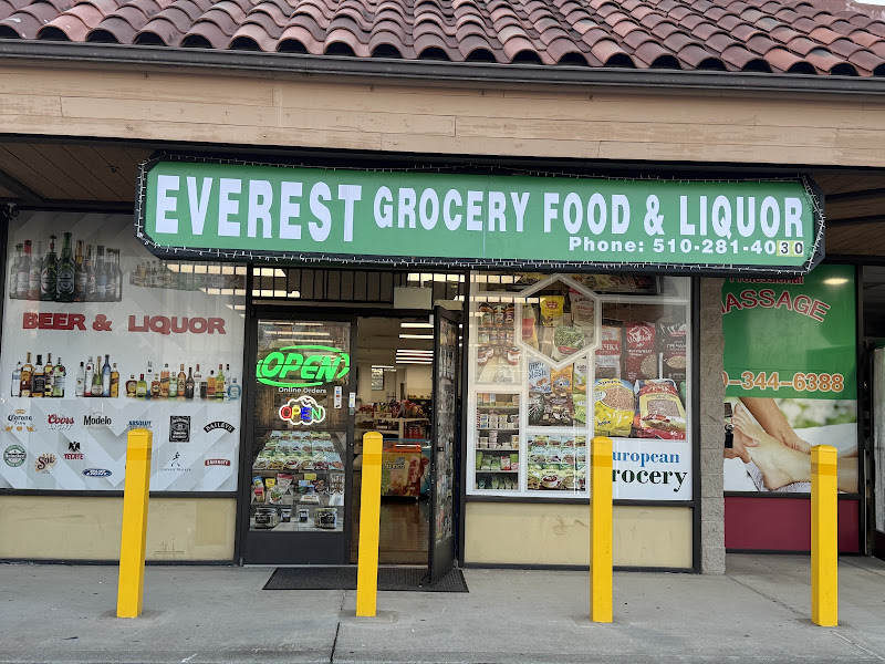Everest Grocery,Food & Liquor 2