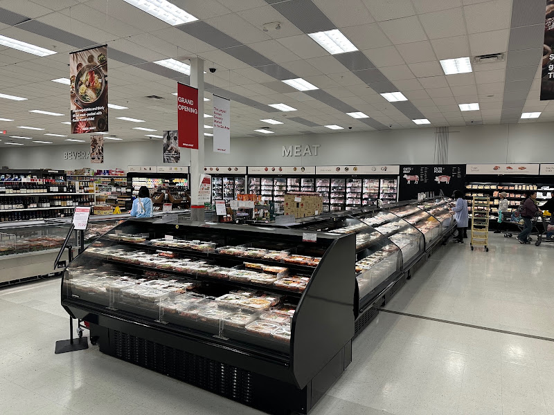 MEGA MART 4