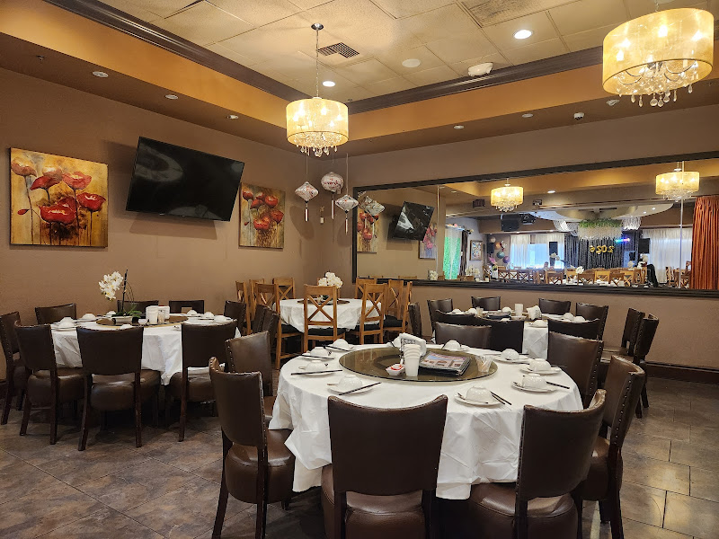 Ngoc Suong Restaurant 3