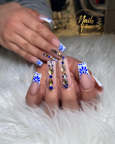 Nails Please 4