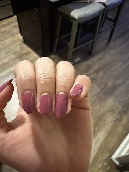 T & J NAILS 3