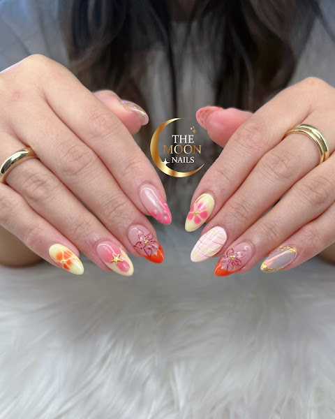 The Moon Nails 5
