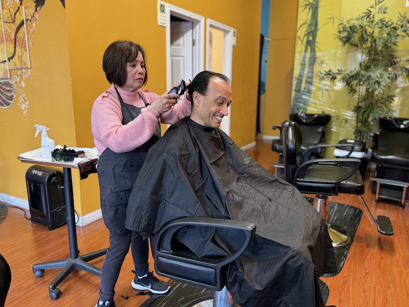Sunita Beauty Salon 1