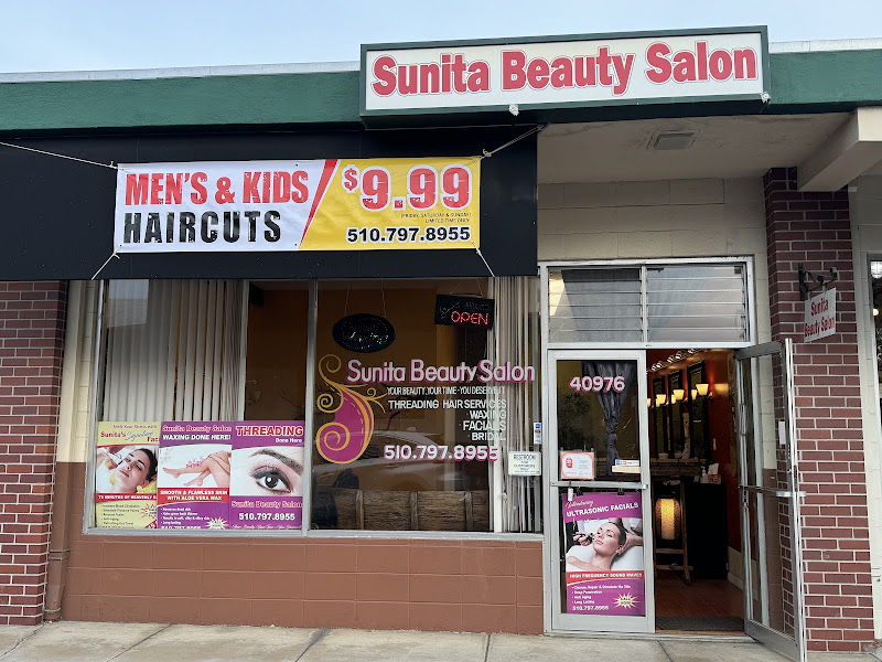 Sunita Beauty Salon 3