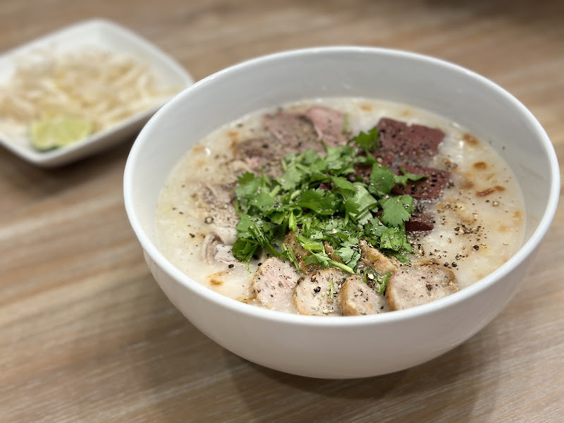 Quynh Huong Egg Rolls 3