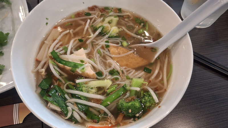 Golden Flower Veggie Vietnamese Restaurant 4
