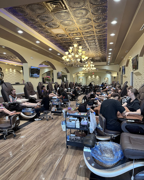 Palazzio Nail Lounge River Oaks 4