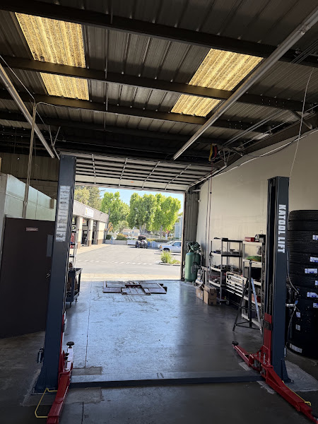 AutoGo Mechanics with Mobile service 1