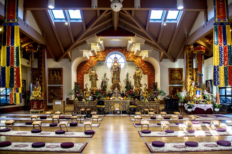Đức Viên Buddhist Temple 1