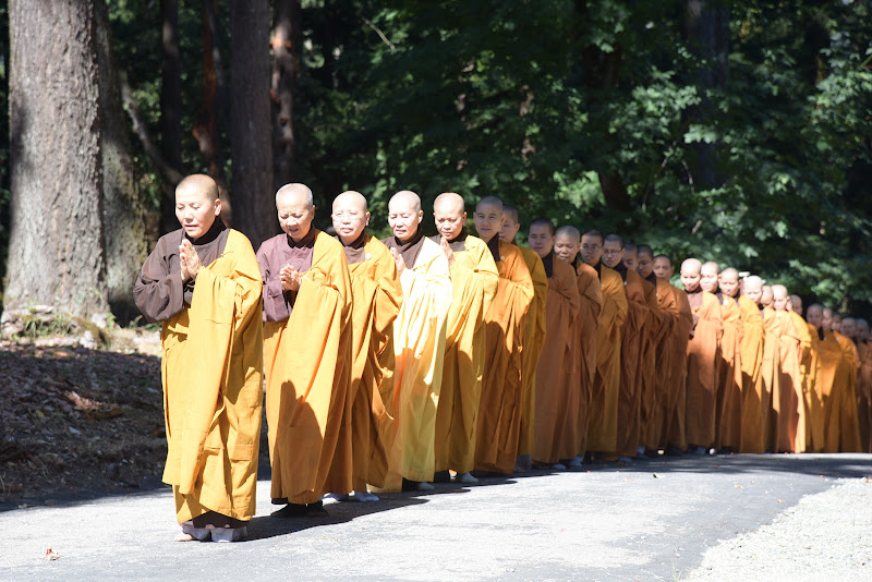 Đức Viên Buddhist Temple 3