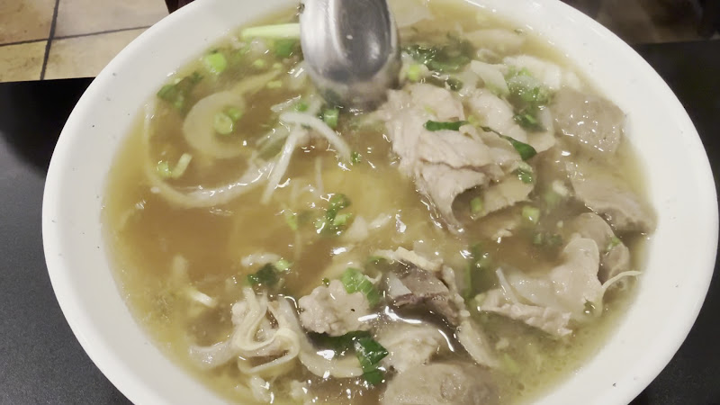 SAIGON YUM - Phở & Bánh Mì 2