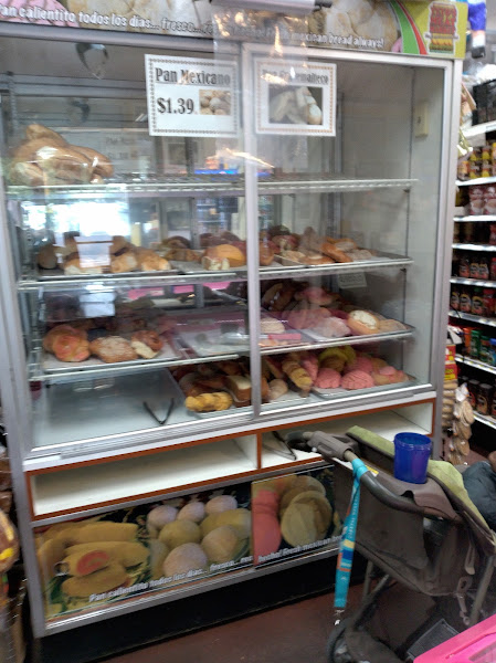 Yeyo's Meat Super Carniceria 3