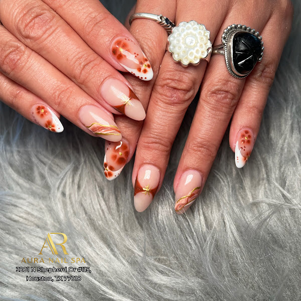 Aura Nail & Spa 4