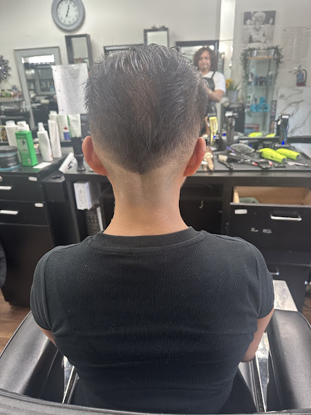 Gladys Hair Salon 3
