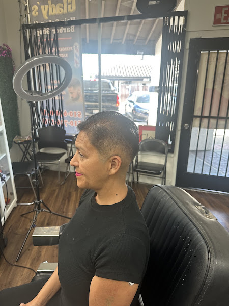 Gladys Hair Salon 4