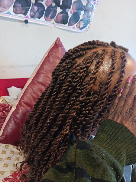 Bonheur Hair Braiding 3