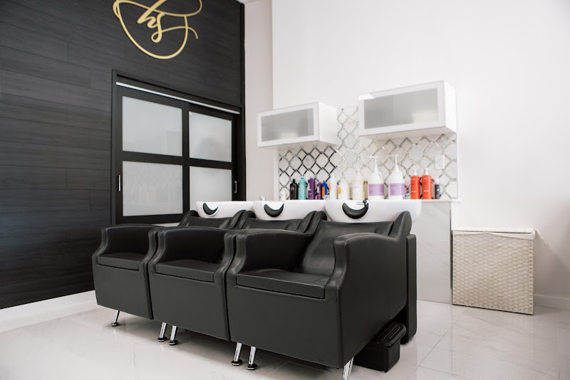 HAIROLOGY SALON 3