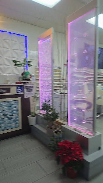Lux Nails & Spa 2
