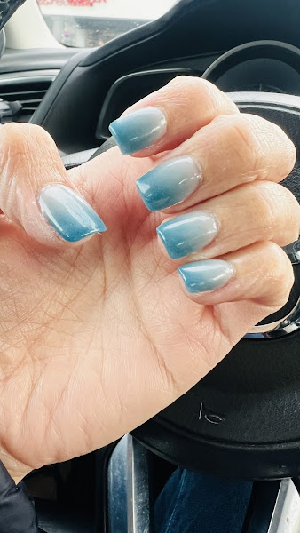 Lux Nails & Spa 3